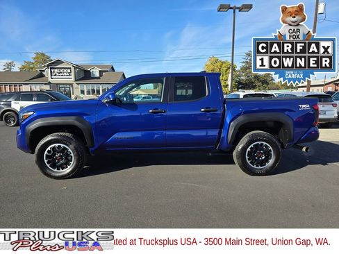 Used 2025 Toyota Tacoma TRD Off-Road image 2
