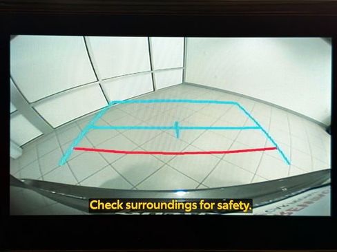 Certified 2025 Toyota Highlander XLE FWD image 14