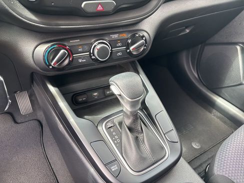 Certified 2023 Kia Soul LX FWD image 11