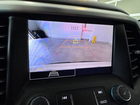 Certified 2023 GMC Acadia SLE w/ Driver Convenience Package image 21