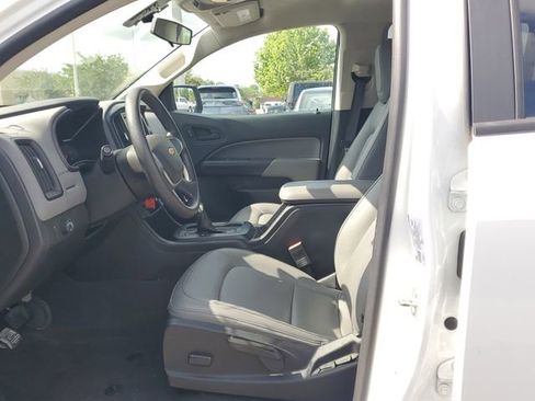 Used 2022 Chevrolet Colorado W/T w/ WT Convenience Package RWD image 16