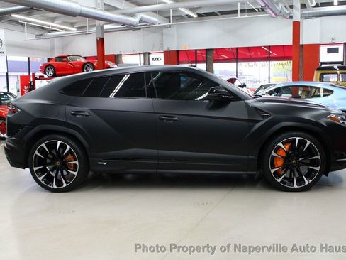 Used 2023 Lamborghini Urus S image 9