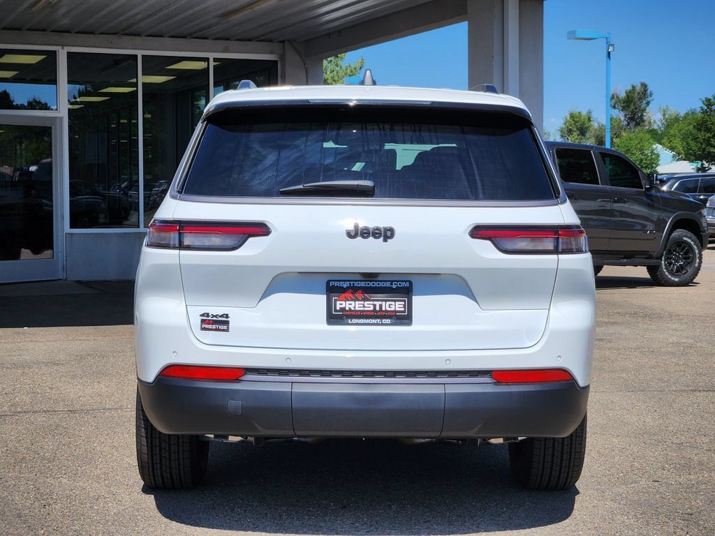New 2026 Jeep Grand Cherokee L 4WD image 12