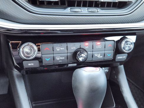 New 2025 Jeep Compass Trailhawk AWD/4WD image 19