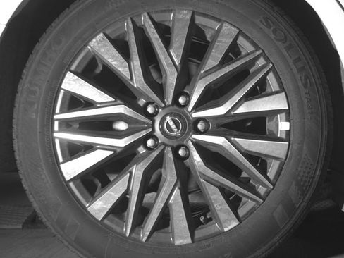 Used 2025 Nissan Altima 2.5 SV image 15