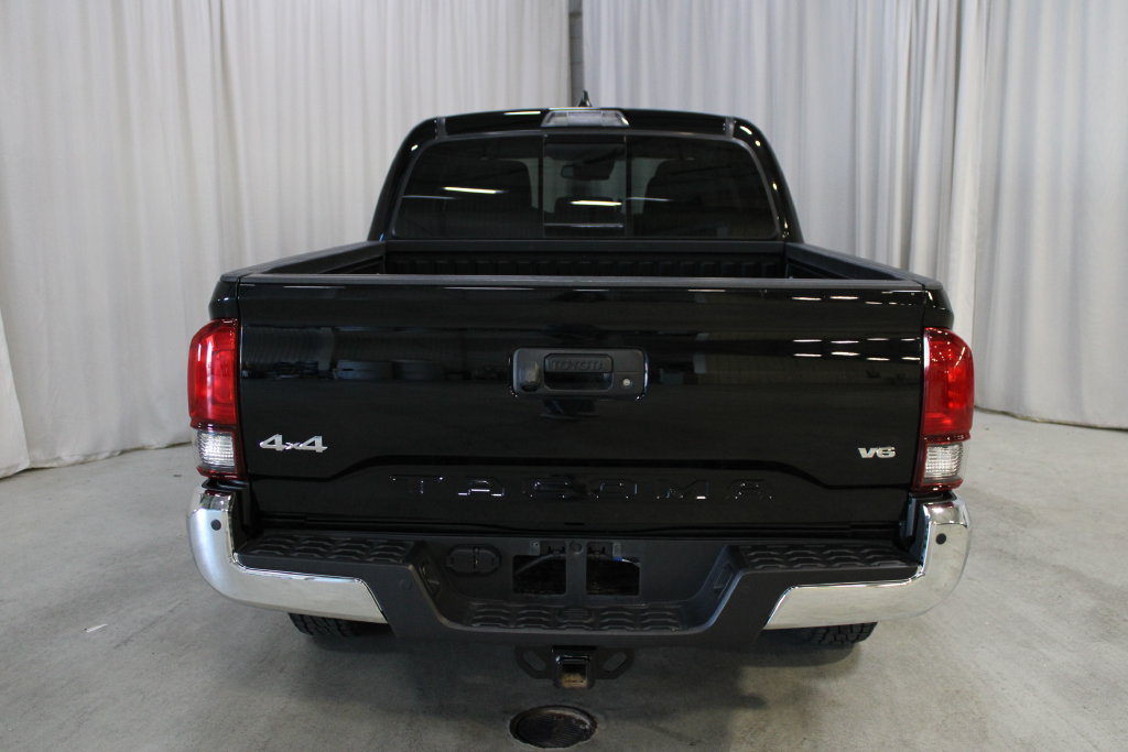 Used 2023 Toyota Tacoma SR5 AWD/4WD image 31