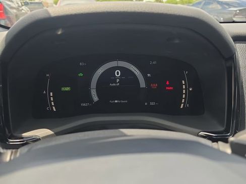 Used 2025 Toyota Camry SE w/ Convenience Package FWD image 18