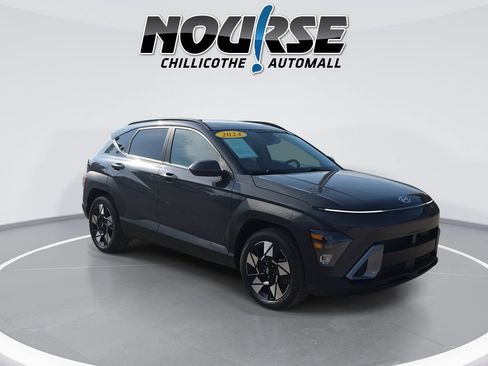Used 2024 Hyundai Kona SEL FWD image 2