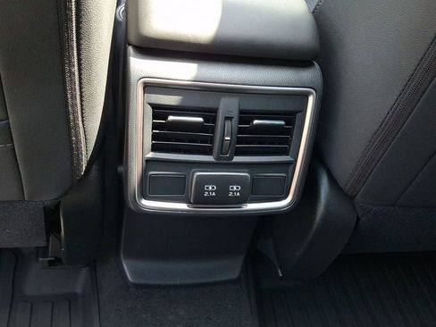 Used 2023 Subaru Forester Premium AWD/4WD image 12