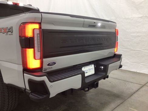 New 2026 Ford F250 Platinum image 23