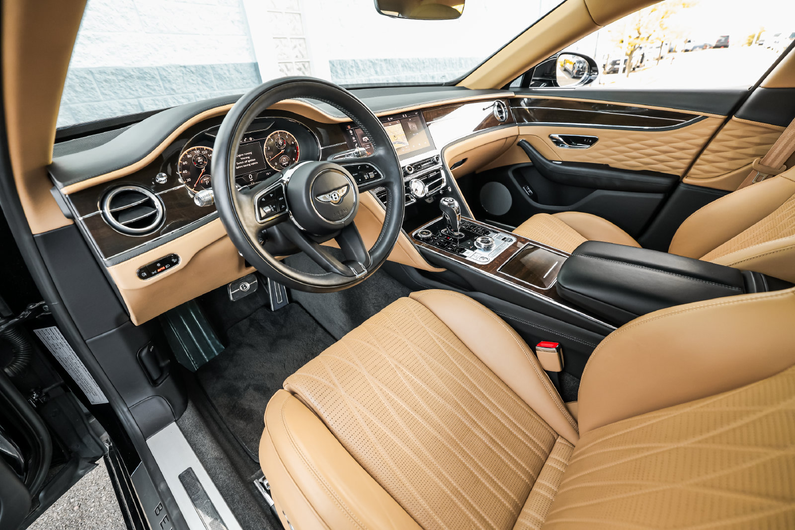 Certified 2022 Bentley Flying Spur V8 AWD/4WD image 29