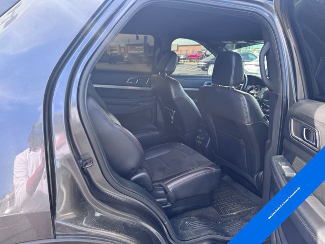 Used 2019 Ford Explorer XLT w/ Equipment Group 202A AWD/4WD image 14