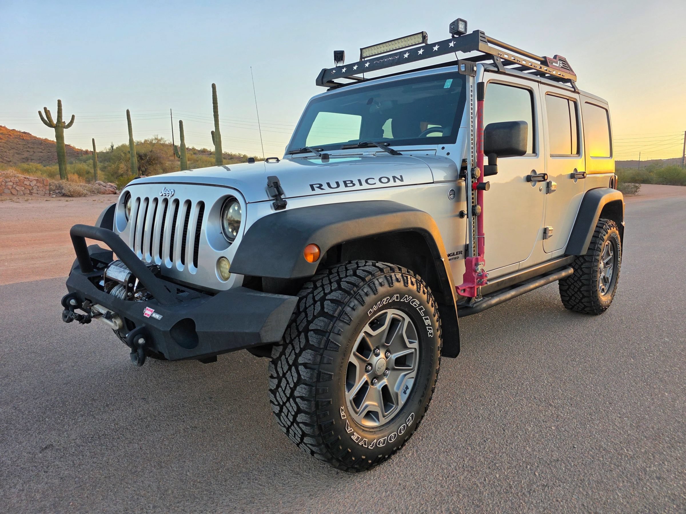 Used 2012 Jeep Wrangler Unlimited Rubicon w/ Dual Top Group AWD/4WD image 1