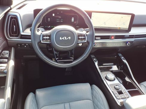 Used 2025 Kia Sorento SX Prestige image 4
