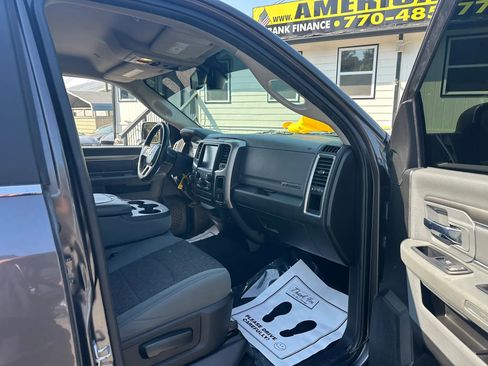 Used 2019 RAM 1500 Big Horn RWD image 15