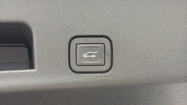 New 2027 Chevrolet Traverse RS w/ LPO, Floor Liner Package AWD/4WD image 28
