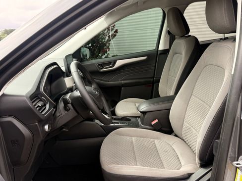 Used 2022 Ford Escape SE w/ Cold Weather Package image 14