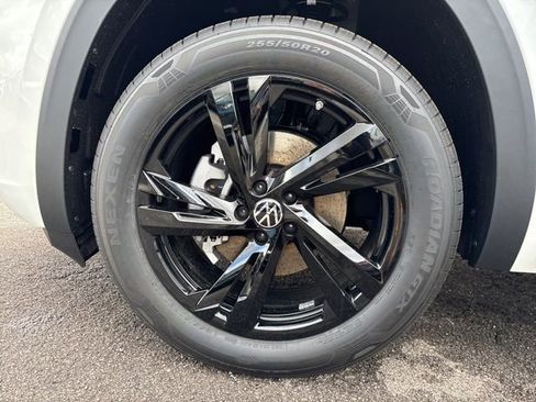 New 2026 Volkswagen Atlas Cross Sport SEL R-Line AWD/4WD image 17