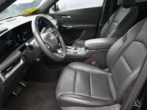 Used 2024 Cadillac XT4 Sport image 15