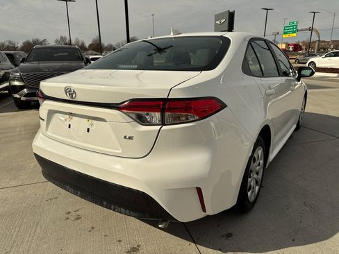 Used 2024 Toyota Corolla LE image 4