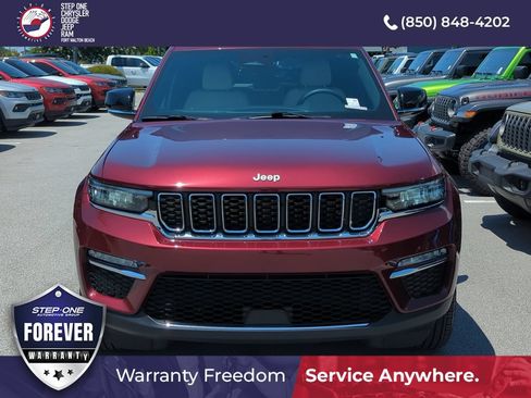 Used 2025 Jeep Grand Cherokee Limited w/ Trailer Tow Package AWD/4WD image 9