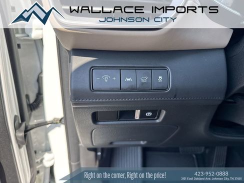 Used 2023 Hyundai Santa Fe SEL w/ Premium Package AWD/4WD image 34