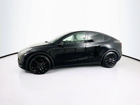 Used 2022 Tesla Model Y Performance image 4