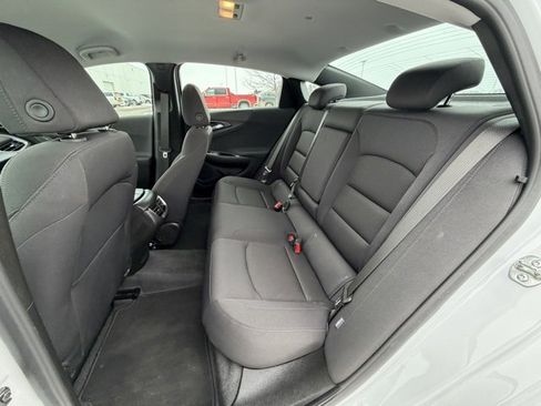 Used 2025 Chevrolet Malibu LT image 17