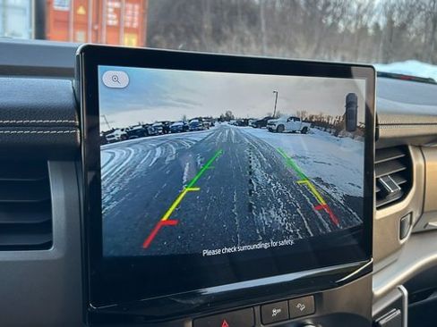 Used 2022 Ford Expedition XLT image 23