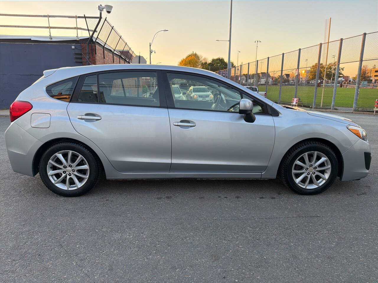 Used 2014 Subaru Impreza 2.0i Premium w/ All-Weather Package w/CVT AWD/4WD image 6