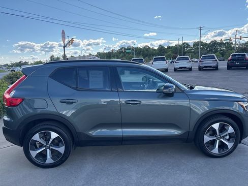 Certified 2026 Volvo XC40 B5 Plus AWD/4WD image 6