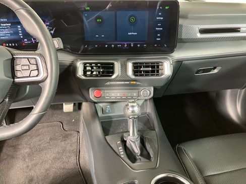 Certified 2025 Ford Mustang Premium image 28