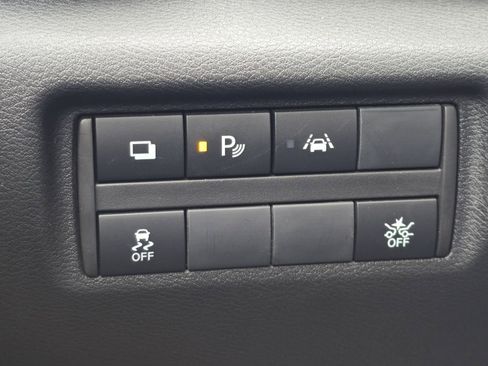 Used 2025 Nissan Versa S w/ Trunk Package image 30