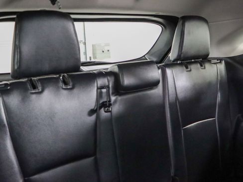 Used 2024 Toyota Highlander XLE image 30