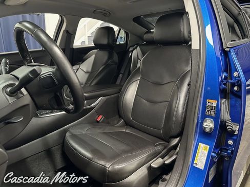 Used 2017 Chevrolet Volt Premier image 8