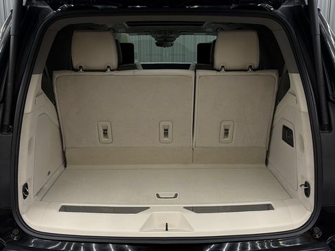 Used 2026 Cadillac Escalade Platinum Sport AWD/4WD image 18