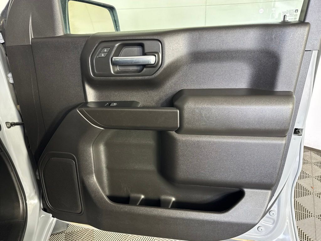 Certified 2024 Chevrolet Silverado 1500 Custom w/ Turbomax Blackout Package AWD/4WD image 43