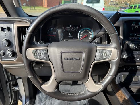 Used 2019 GMC Sierra 2500 Denali w/ Duramax Plus Package image 17