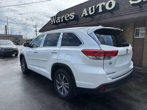 Used 2018 Toyota Highlander XLE w/ Protection Package #3 AWD/4WD image 12