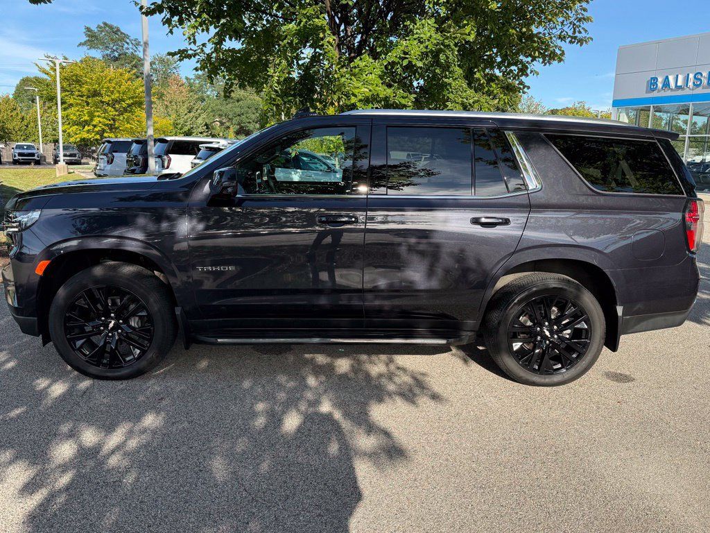 Used 2024 Chevrolet Tahoe LT w/ Luxury Package AWD/4WD image 2