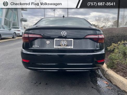 Used 2019 Volkswagen Jetta S w/ Driver Assistance Package image 2