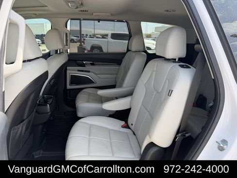 Used 2023 Kia Telluride EX w/ EX Captain's Chair Package FWD image 33