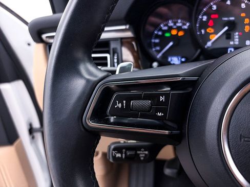 Used 2023 Porsche Macan S image 33