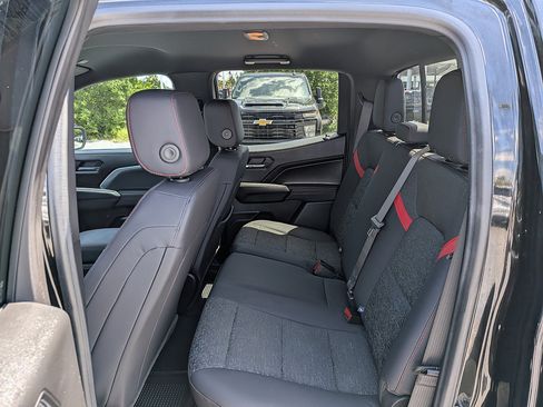 Certified 2025 Chevrolet Colorado Z71 AWD/4WD image 13