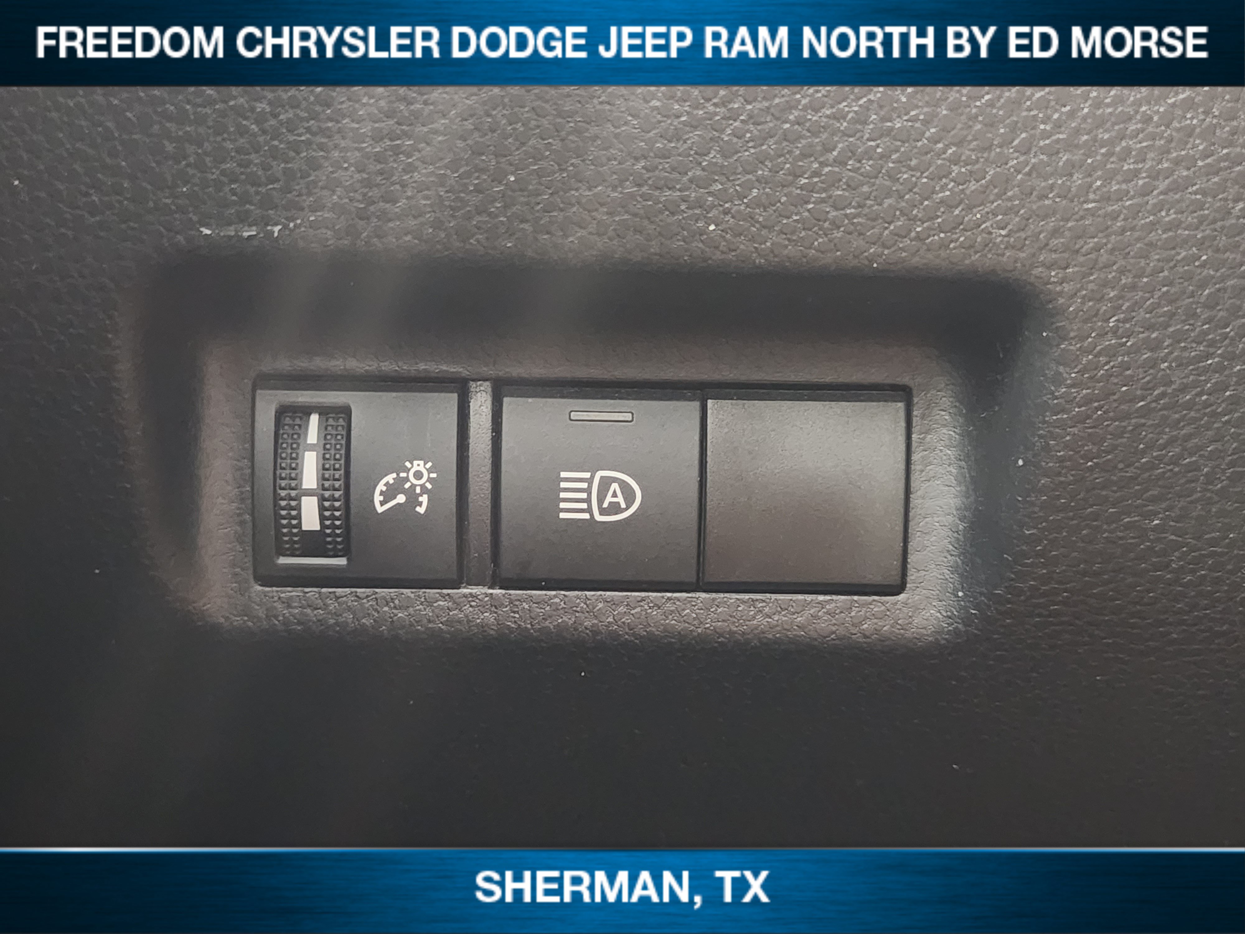 Used 2025 Toyota RAV4 LE FWD image 15