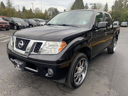 Used 2016 Nissan Frontier SV image 6