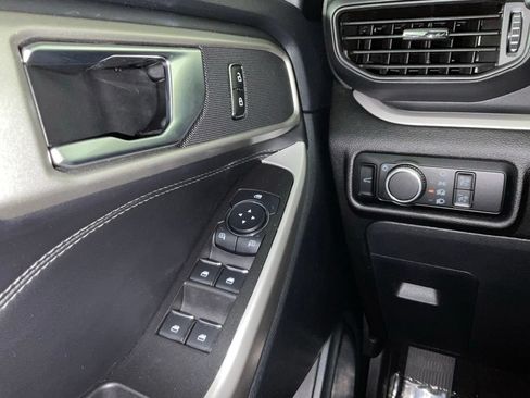 Used 2023 Ford Explorer XLT RWD image 21