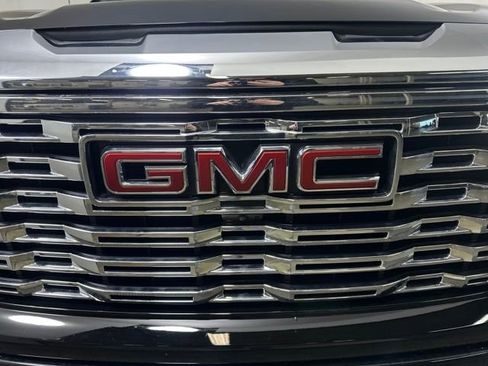 Used 2023 GMC Sierra 1500 Denali w/ Technology Package image 9