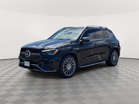 Used 2025 Mercedes-Benz GLE 450e 4MATIC image 3