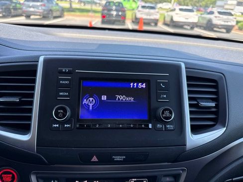 Used 2019 Honda Pilot LX image 18